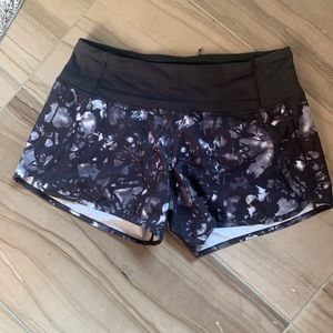 y2k vintage lululemon shorts!